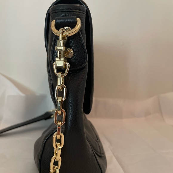 Tory Burch Black Leather Crossbody with Gold Chain - Picture 4 of 12
